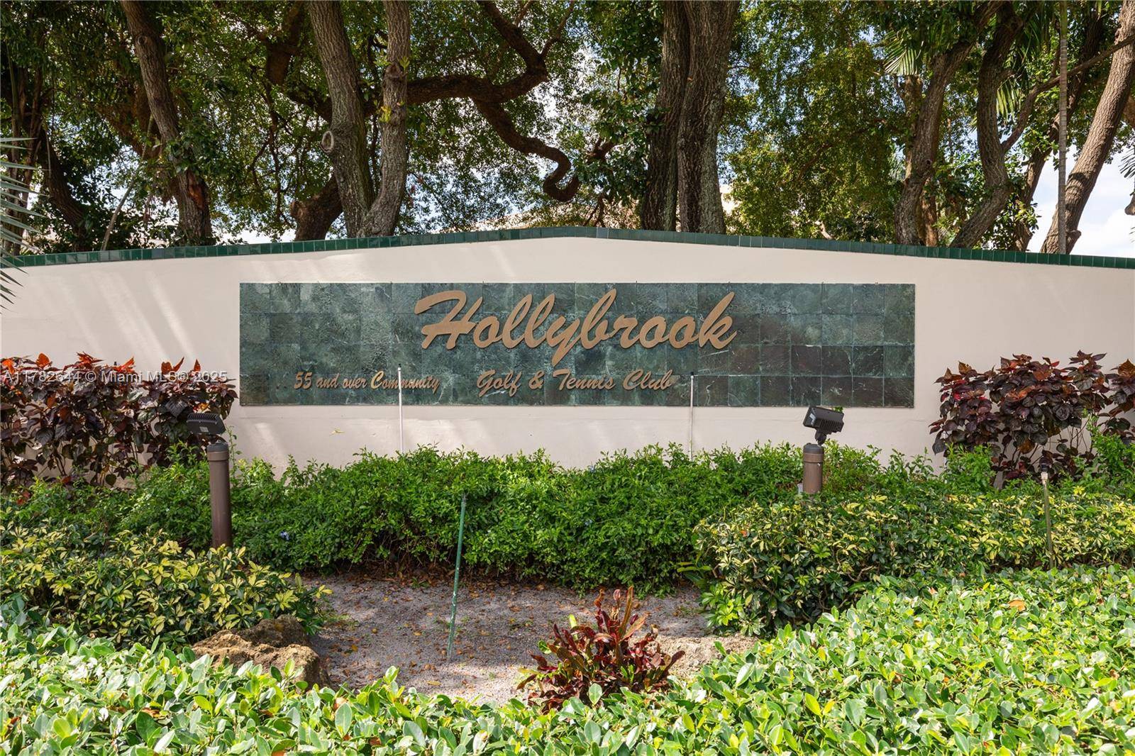 Pembroke Pines, FL 33025,400 S Hollybrook Dr #302