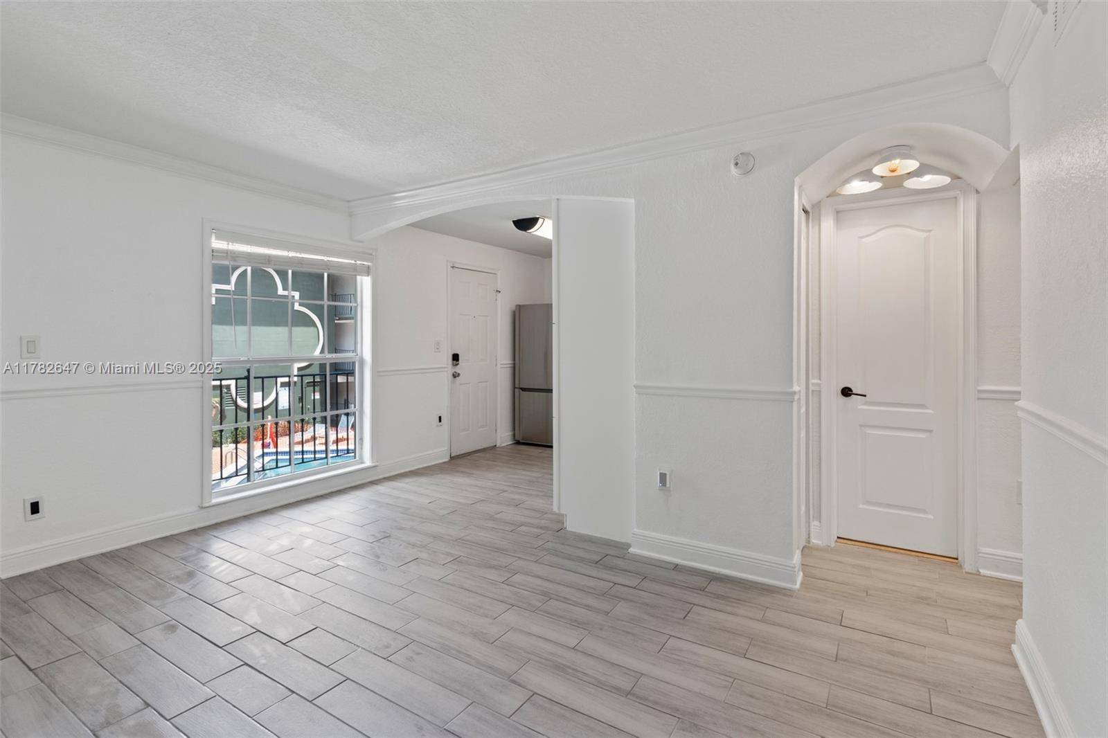 Miami, FL 33133,3245 Virginia St #31
