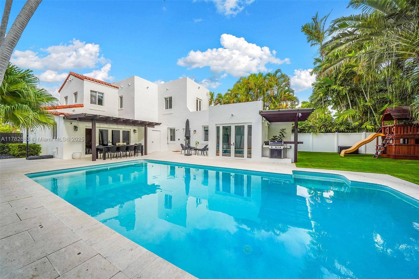 Miami Beach, FL 33140,5237 La Gorce Dr