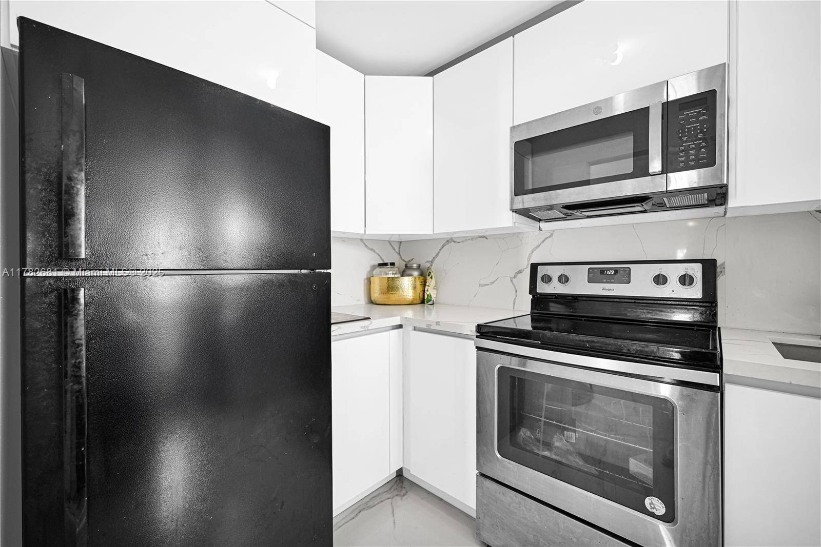 Miami Beach, FL 33139,1340 Lincoln Rd #608