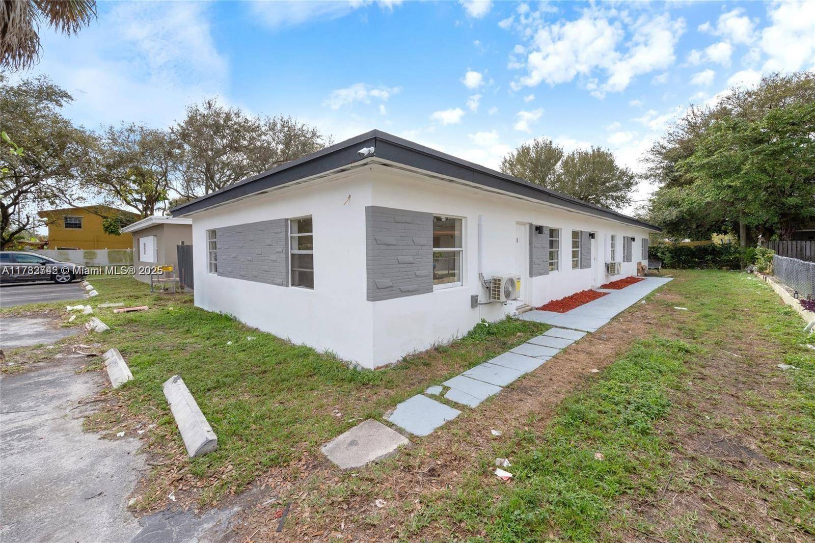 Fort Lauderdale, FL 33311,417 NW 15th Ave #1-3