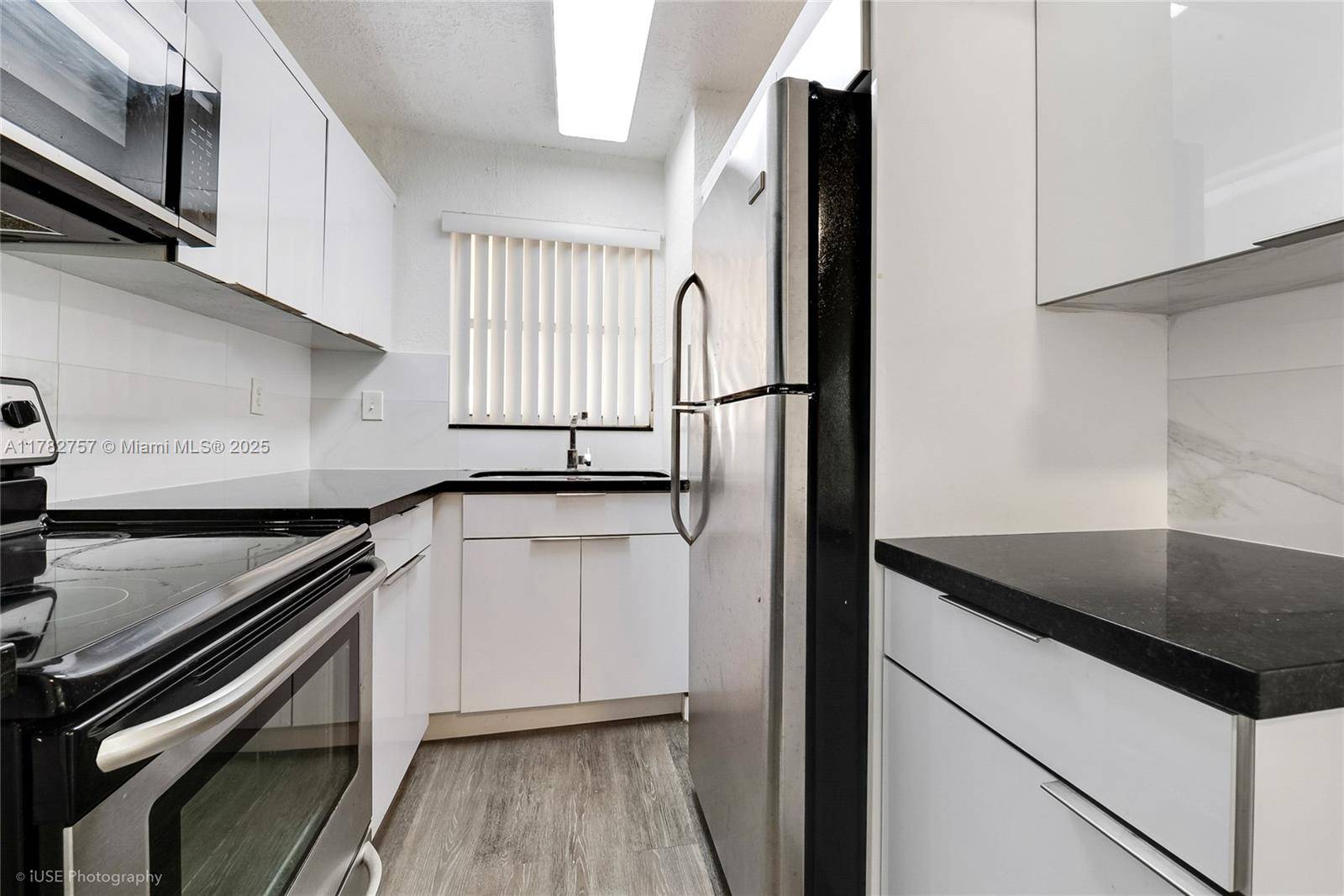 Miami, FL 33172,8860 Fontainebleau Blvd #504