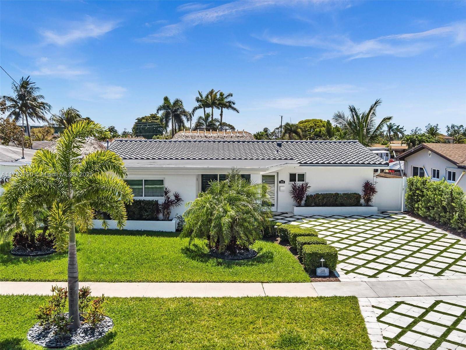 Dania Beach, FL 33004,959 Nautilus Isle