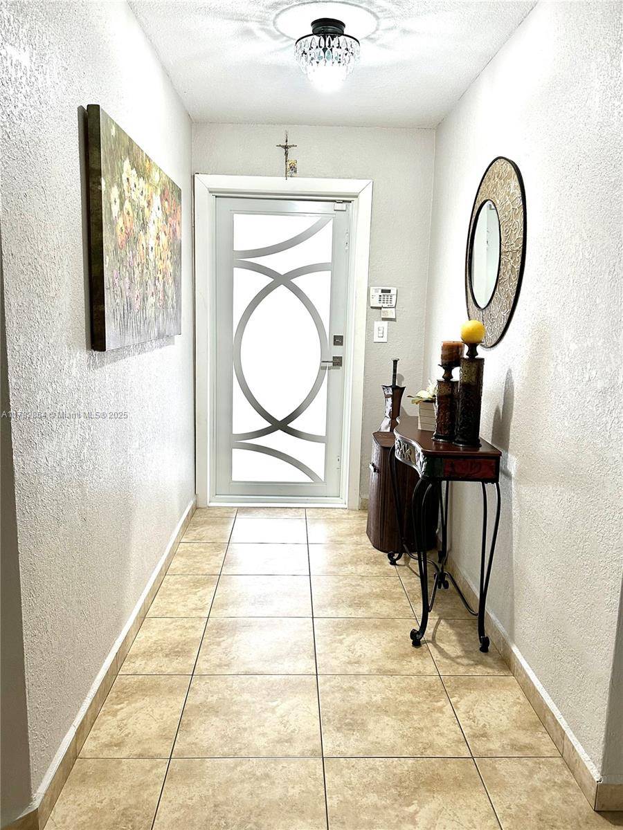 Hialeah, FL 33014,660 W 70th Pl