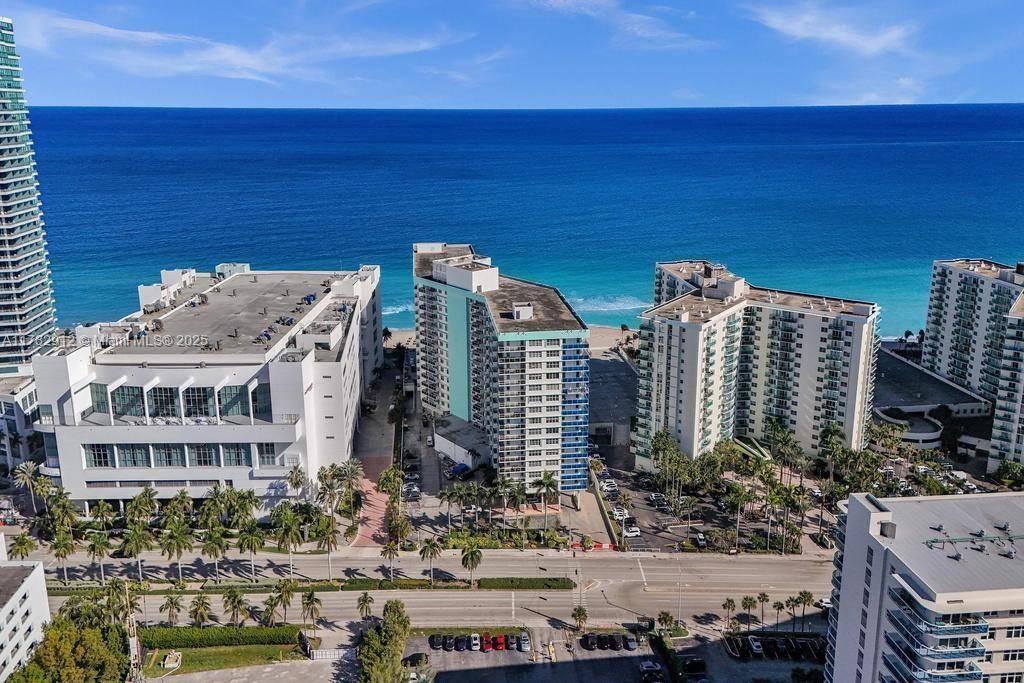 Hollywood, FL 33019,3725 S Ocean Dr #910