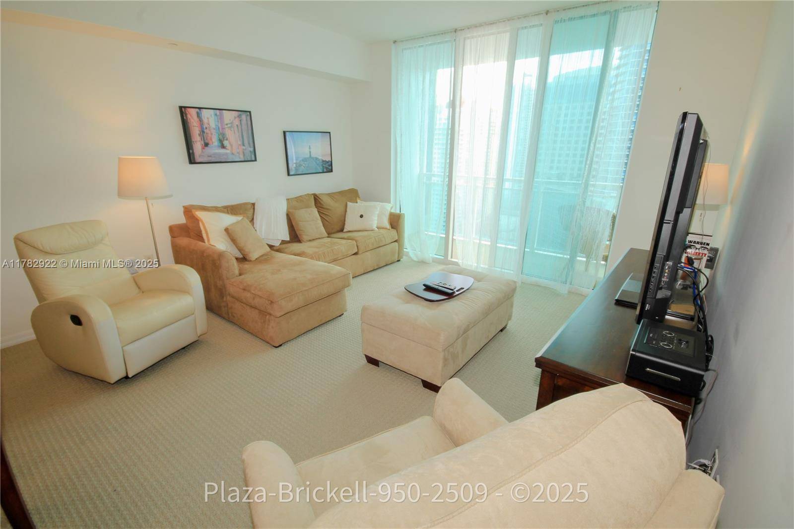 Miami, FL 33131,950 Brickell Bay Dr #2509