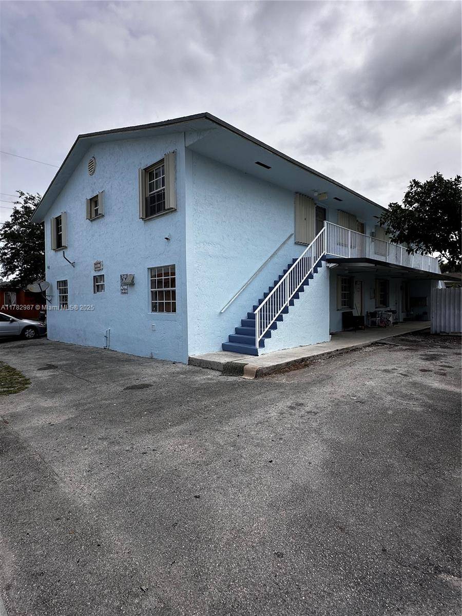 Hialeah, FL 33010,2541 W 1st Ave