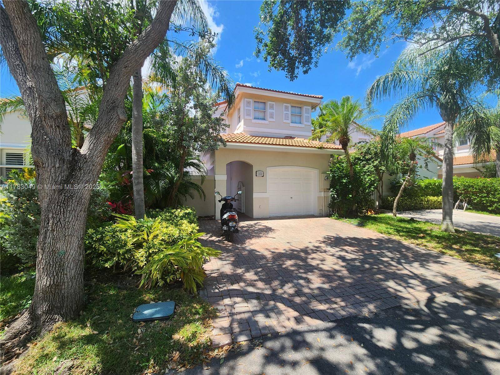 Hollywood, FL 33019,1630 Weeping Willow Way
