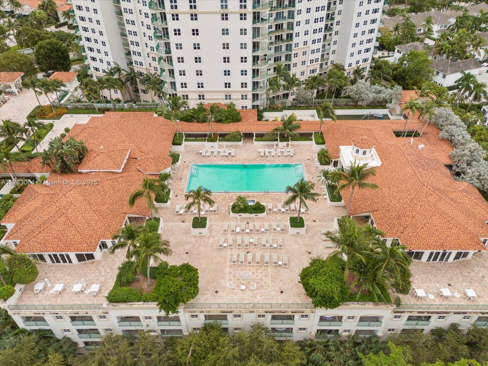 Aventura, FL 33180,20000 E Country Club Dr #416