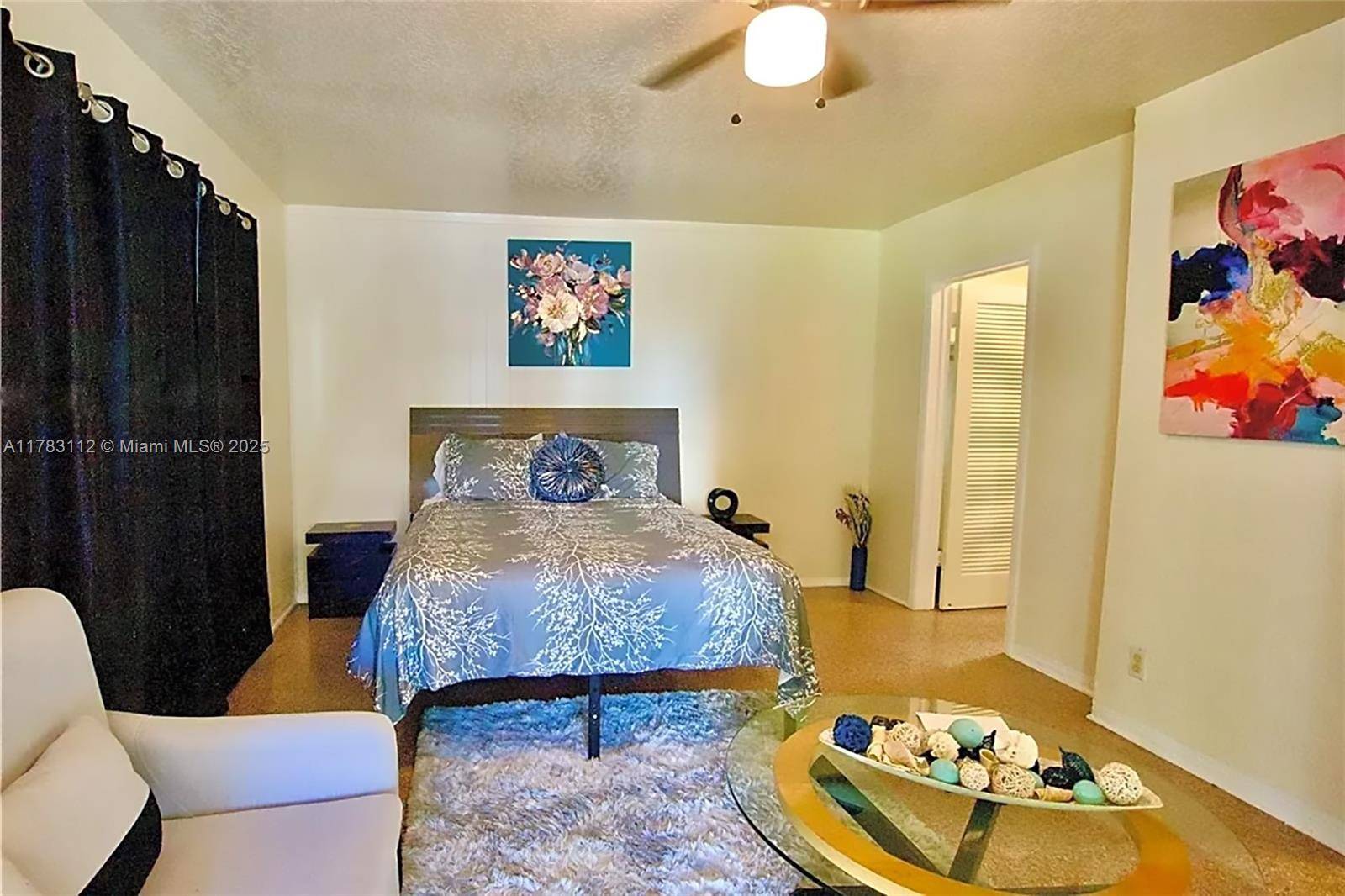 Hollywood, FL 33020,1934 Madison St #4