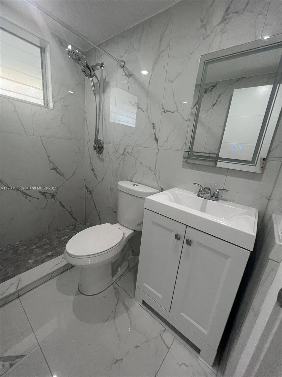 Miami Beach, FL 33141,6890 Abbott Ave #1 B