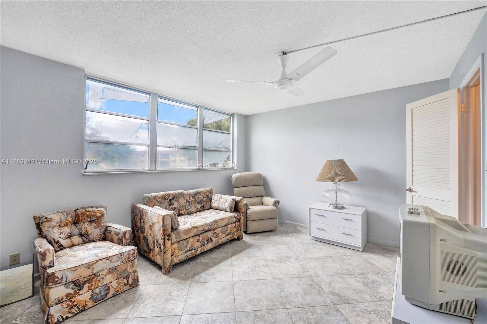Pembroke Pines, FL 33025,811 S Hollybrook Dr #207