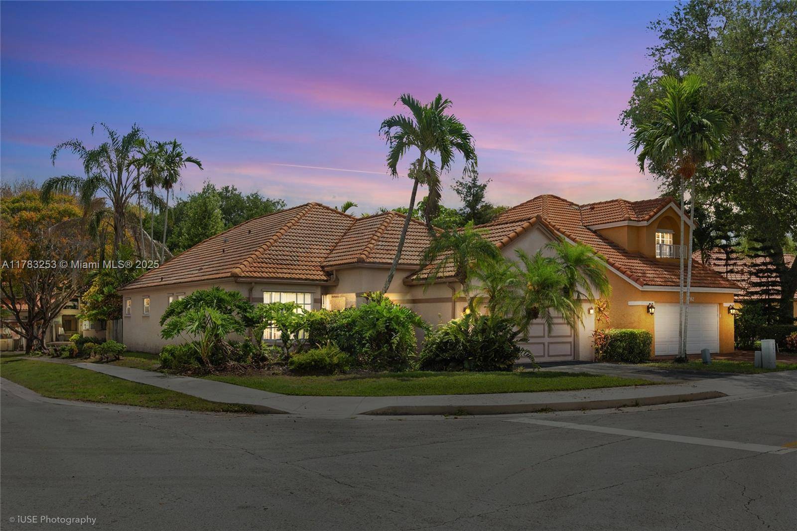 Davie, FL 33328,2772 Oakview Way