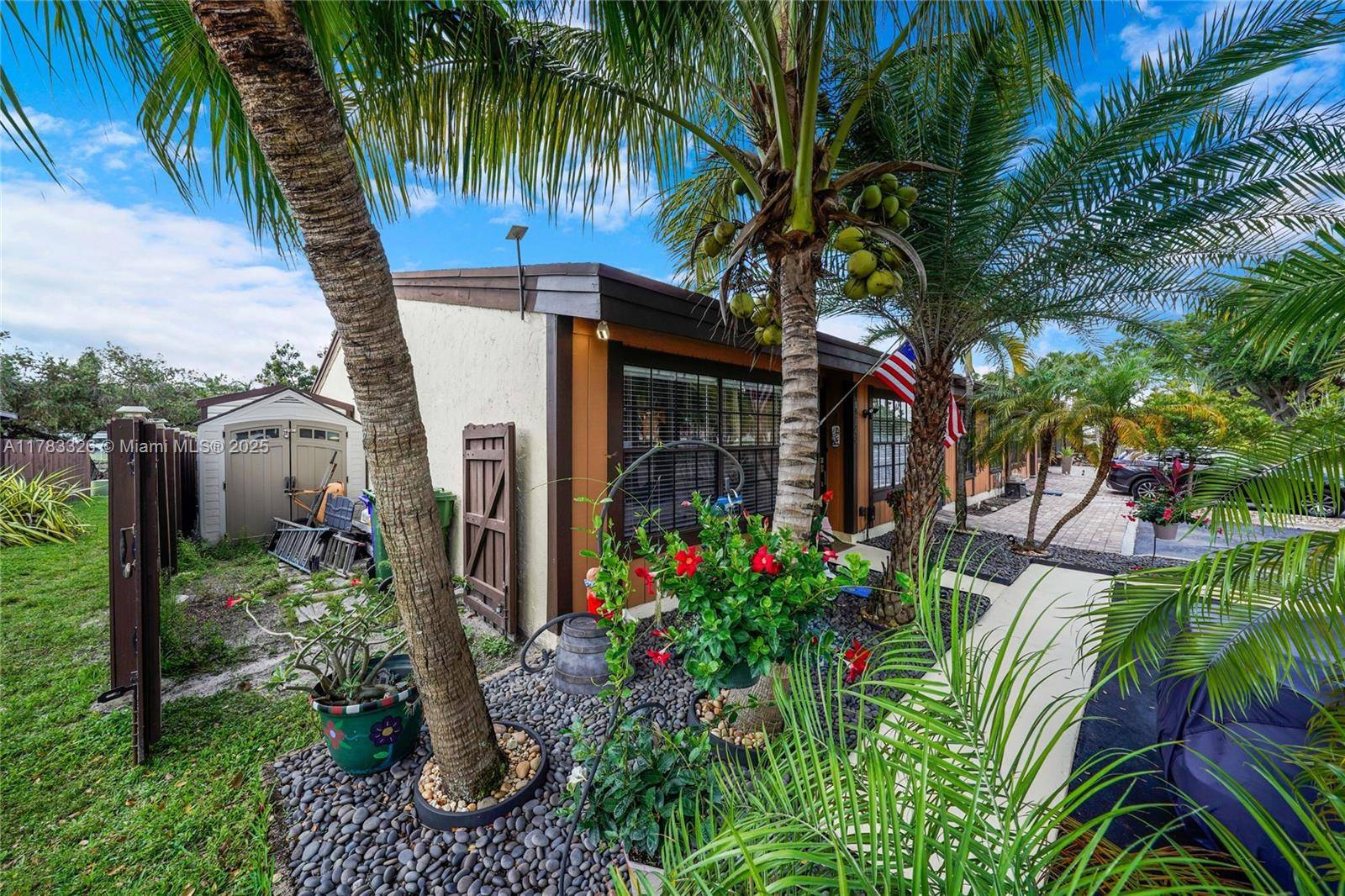 Pembroke Pines, FL 33026,11140 Redwood Ave
