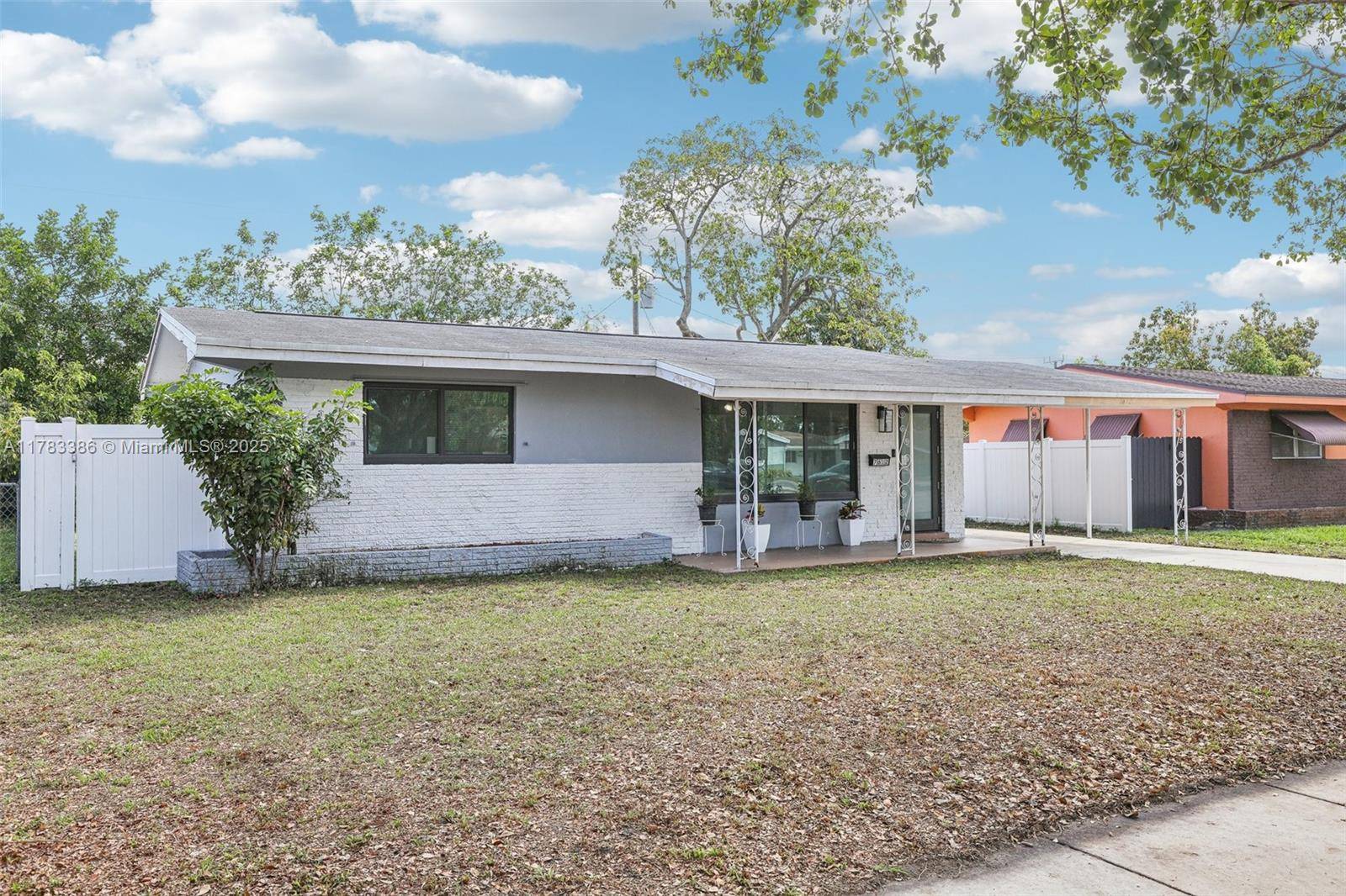 Miramar, FL 33023,7612 Miramar Pkwy