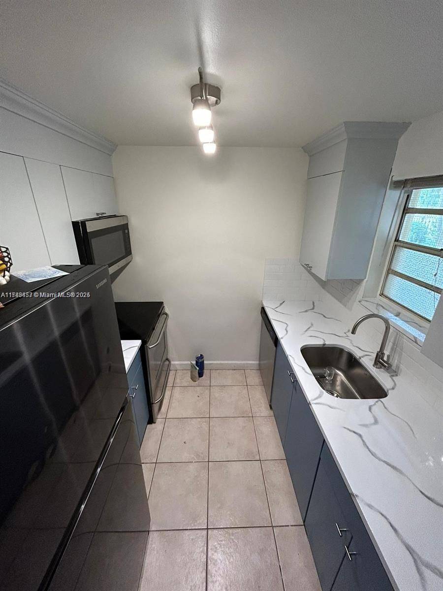 Miami, FL 33173,8550 SW 109th Ave #5-119