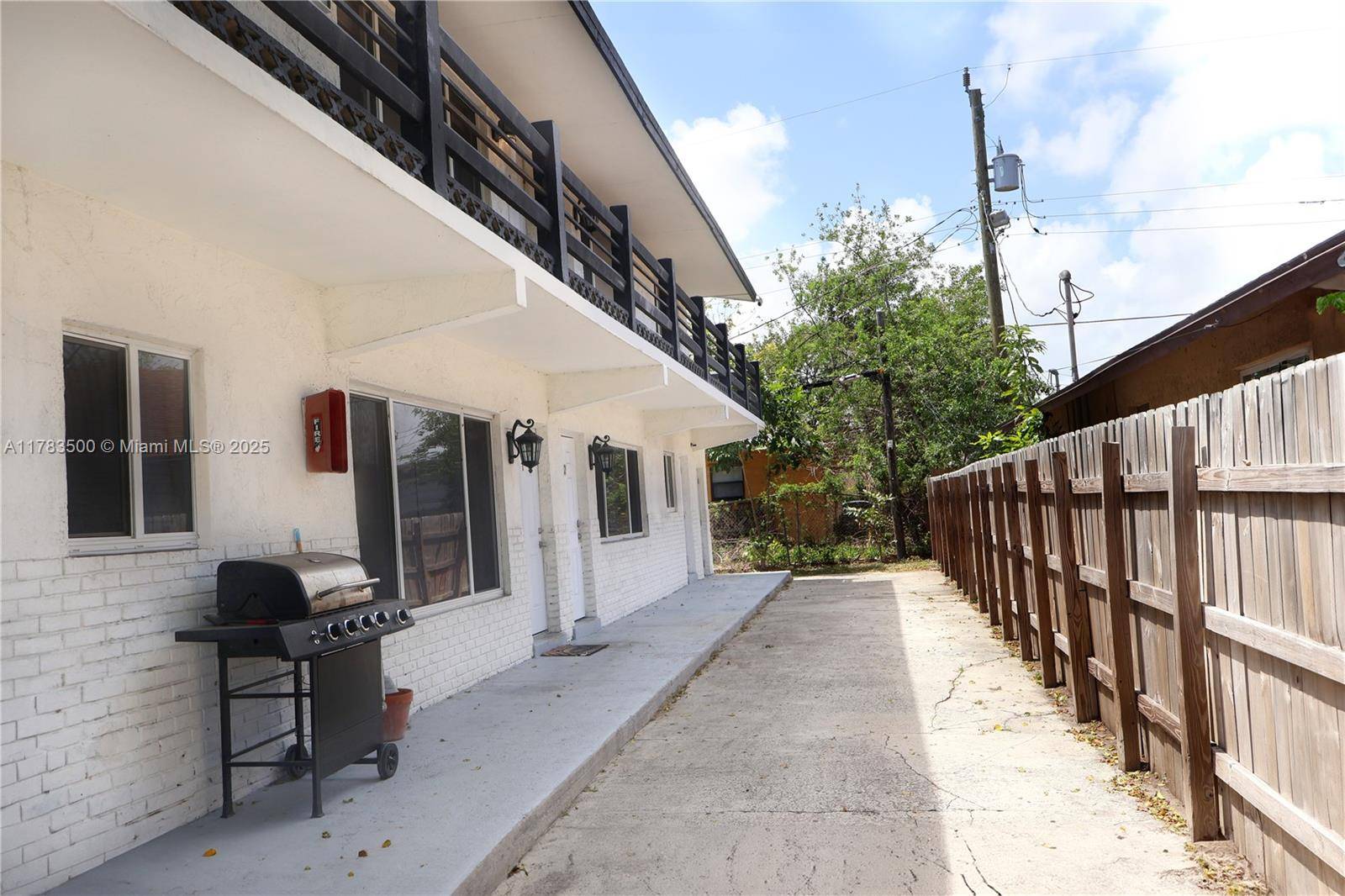 Pompano Beach, FL 33060,Address not disclosed