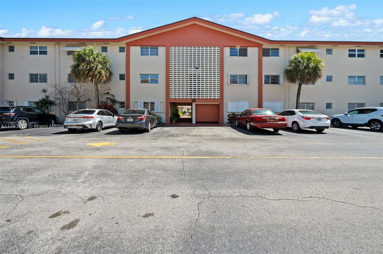 Hollywood, FL 33021,5300 Washington St #G323