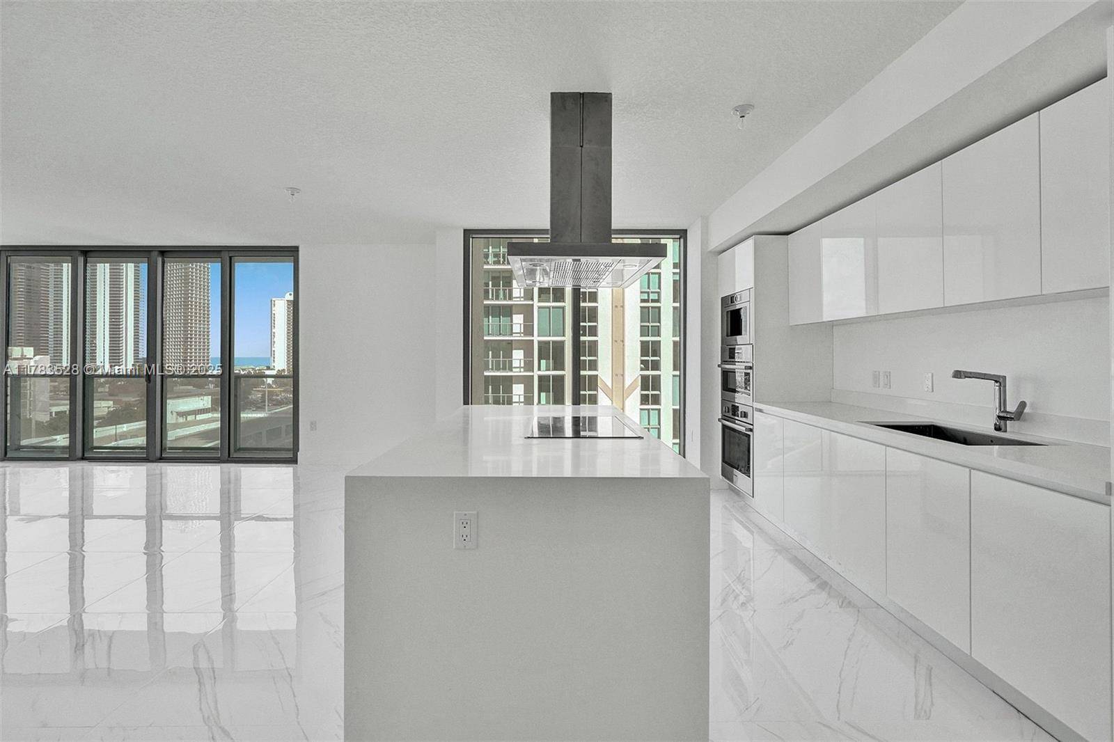 Sunny Isles Beach, FL 33160,330 Sunny Isles Blvd #5-907