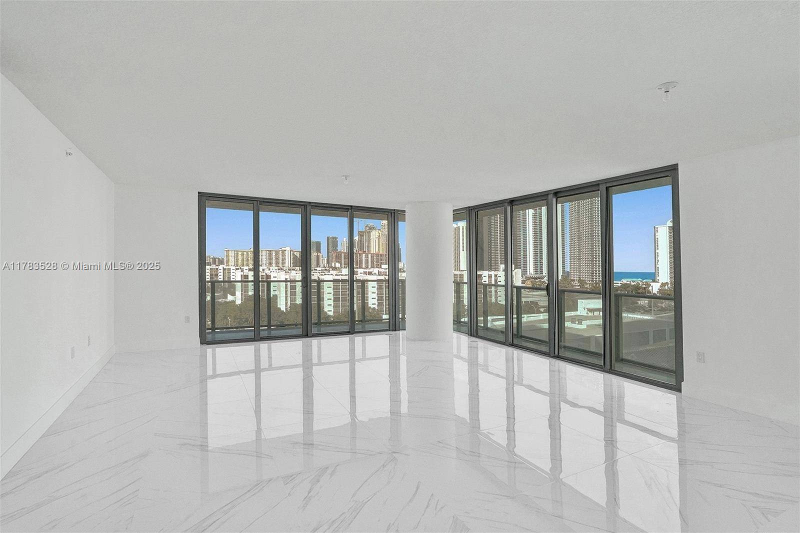 Sunny Isles Beach, FL 33160,330 Sunny Isles Blvd #5-907