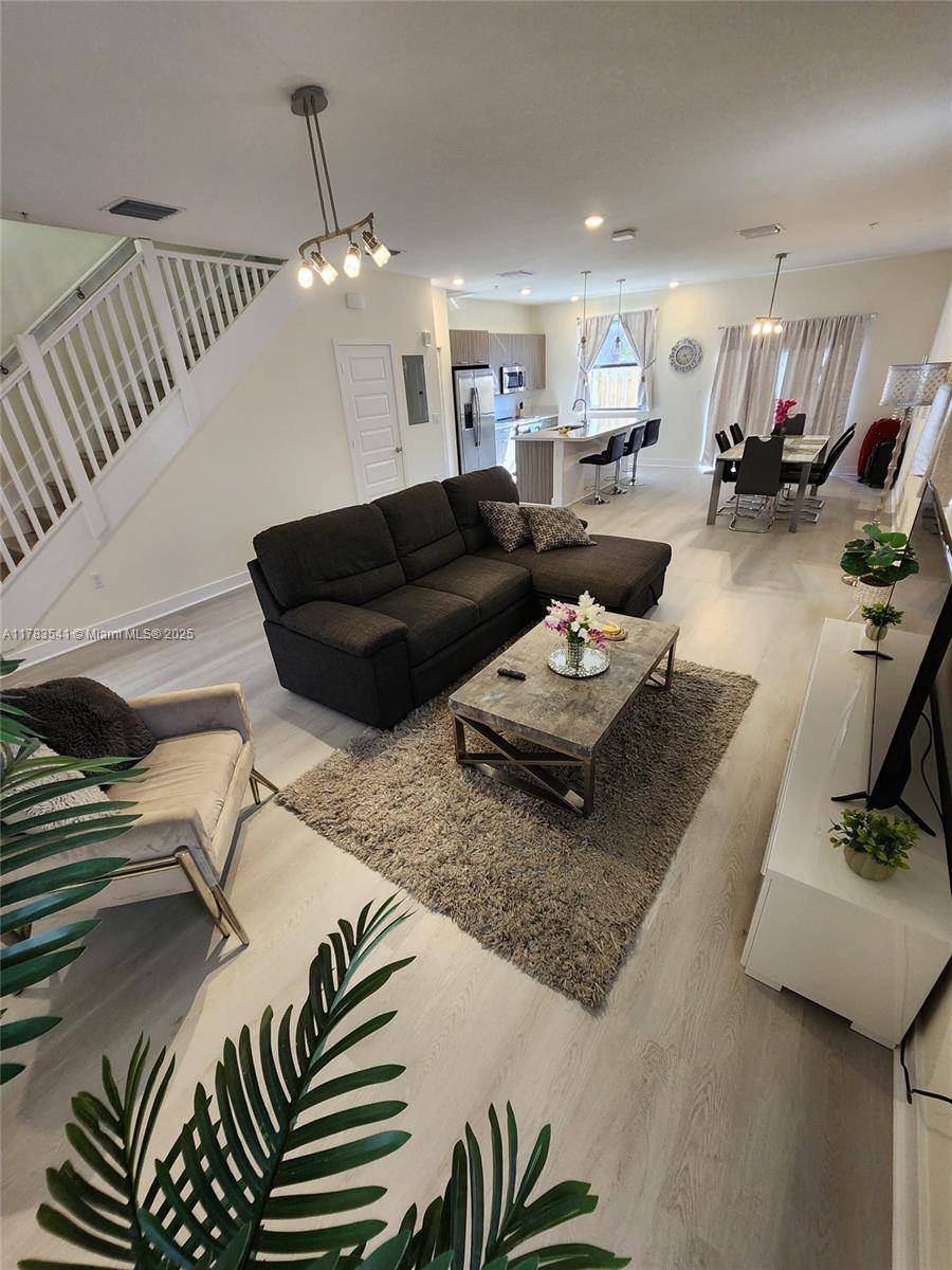 Doral, FL 33178,10407 NW 82nd St #12