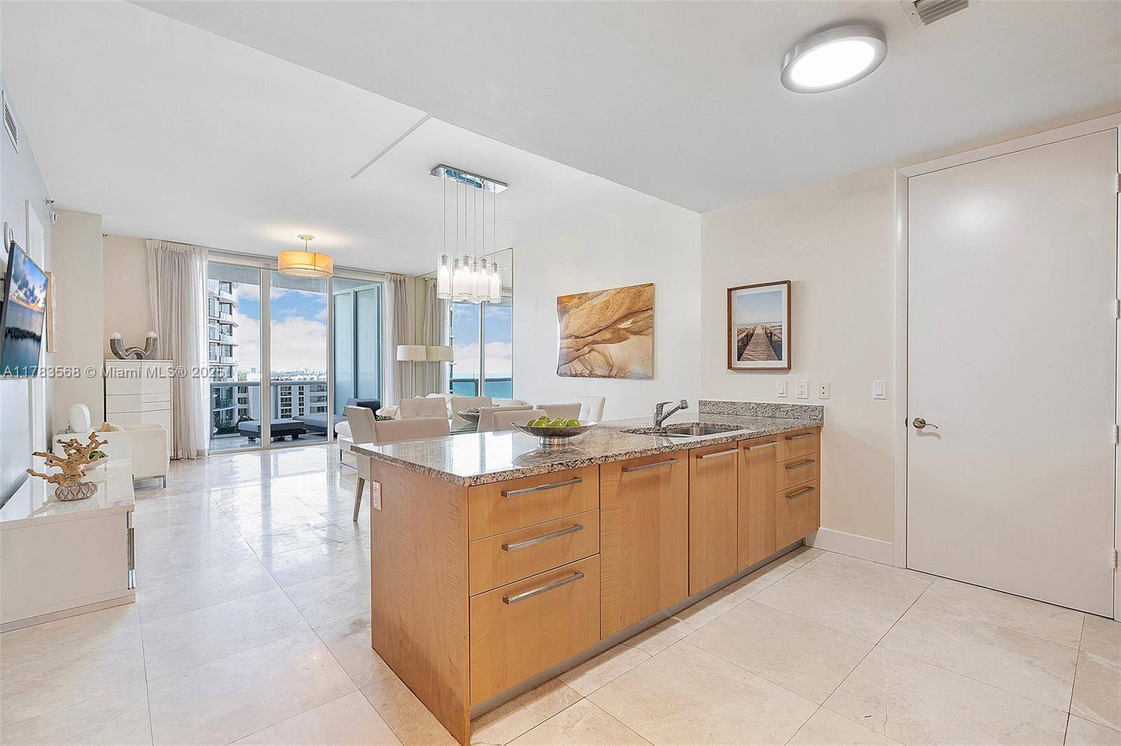 Sunny Isles Beach, FL 33160,15811 Collins Ave #802