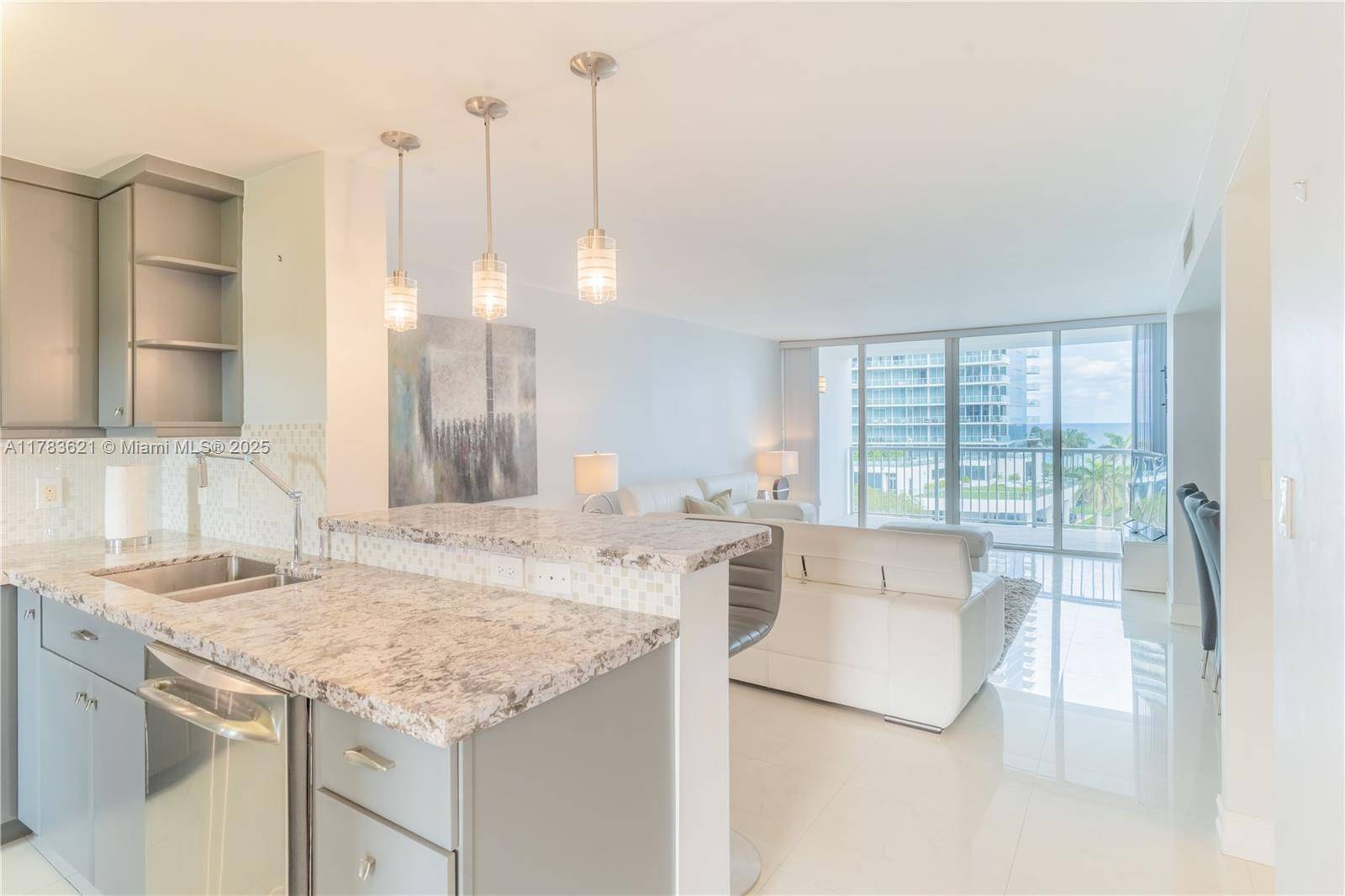 Fort Lauderdale, FL 33305,2200 NE 33rd Ave #7J