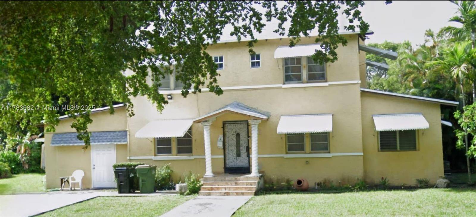 North Miami, FL 33161,242 NE 127th St #1
