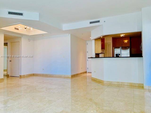 Miami, FL 33131,801 Brickell Key Blvd #1109