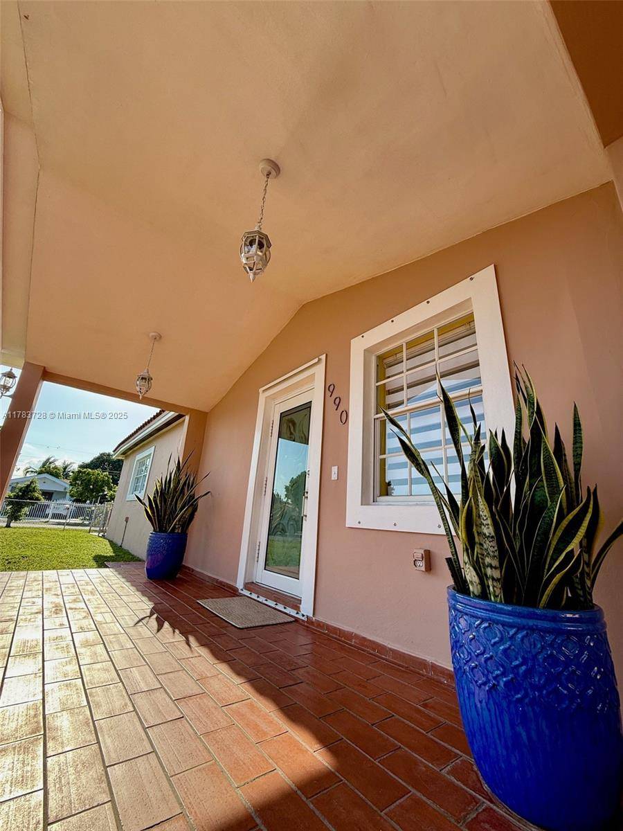 Hialeah, FL 33010,990 E 6th St
