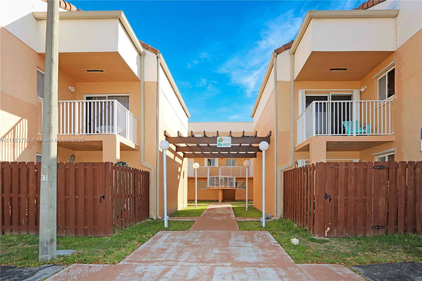 Miami, FL 33193,14911 SW 80th St #103