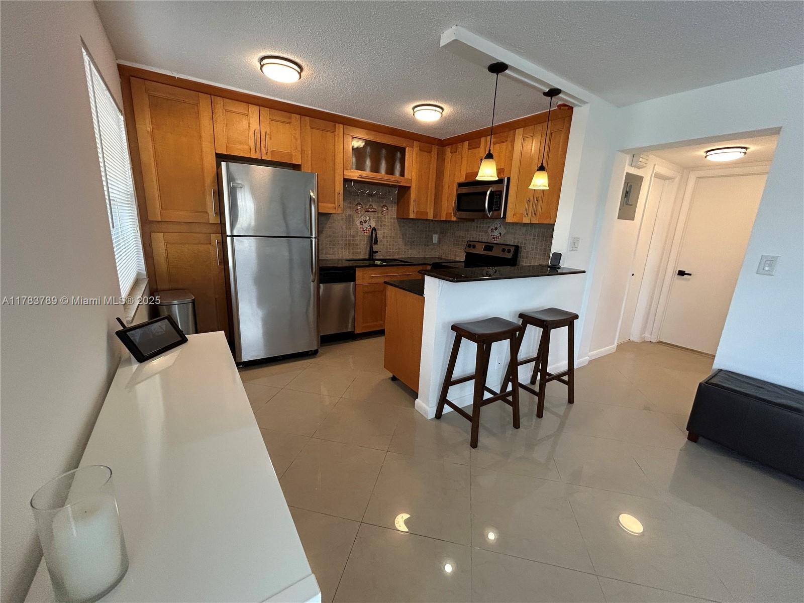 Fort Lauderdale, FL 33306,2862 NE 32nd St #10