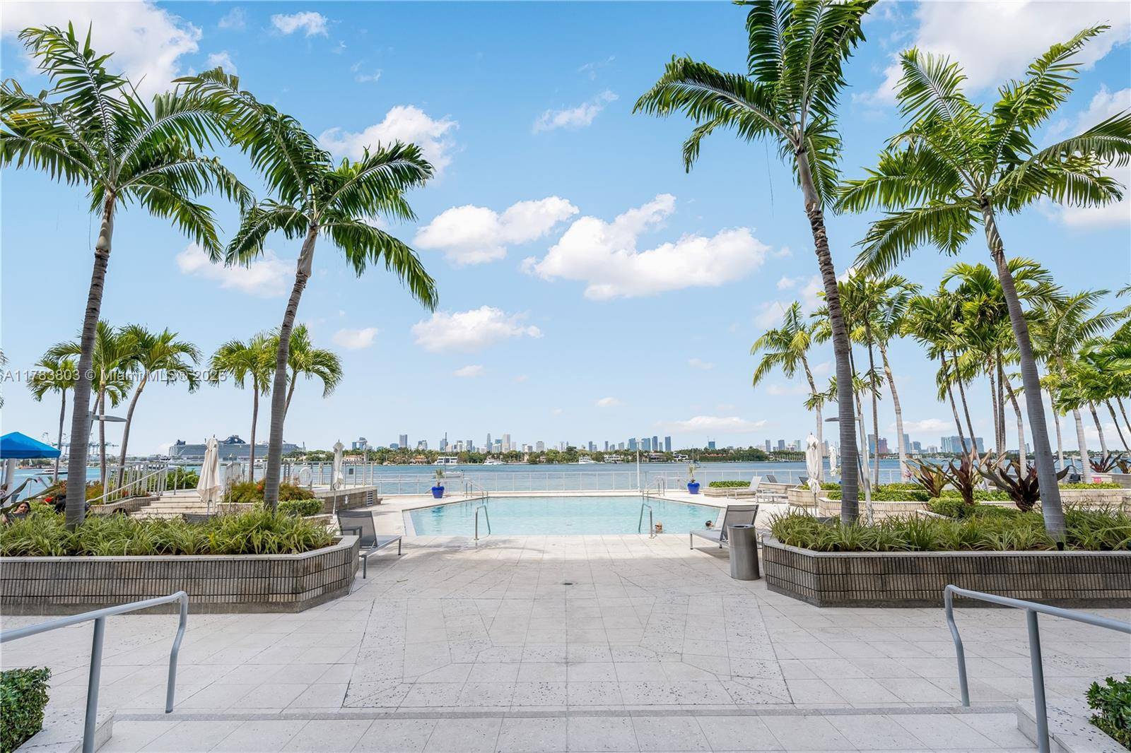 Miami Beach, FL 33139,800 West Ave #502