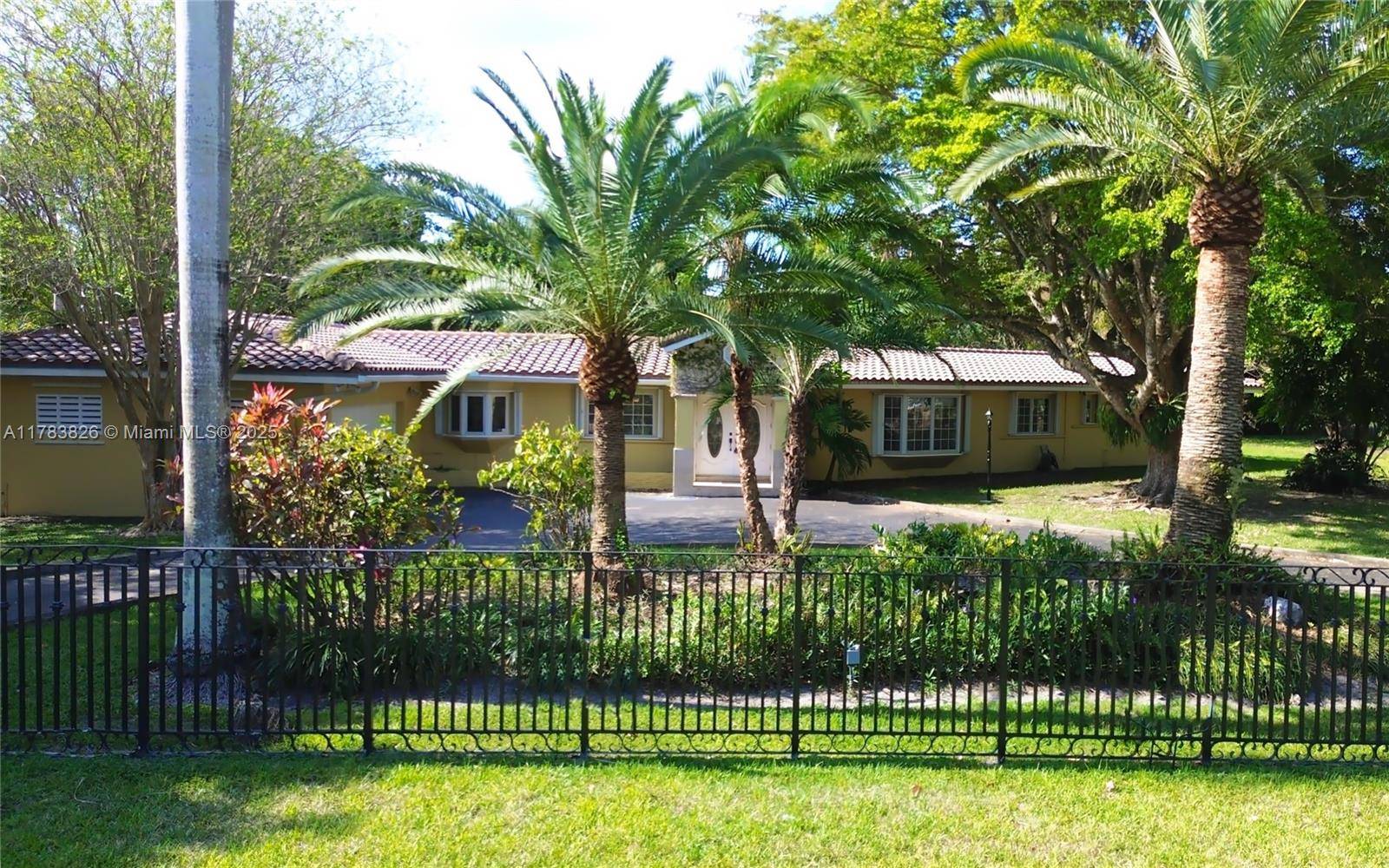 Pinecrest, FL 33156,6282 SW 133rd St #.