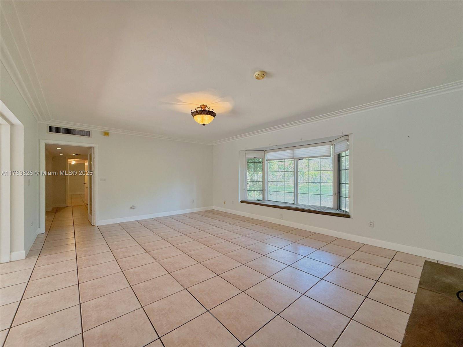 Pinecrest, FL 33156,6282 SW 133rd St #.