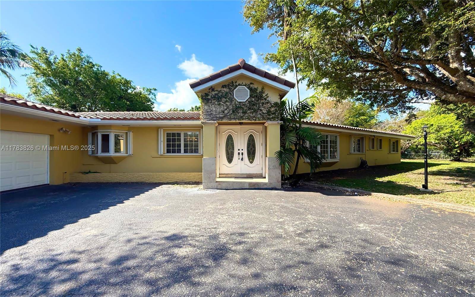 Pinecrest, FL 33156,6282 SW 133rd St #.