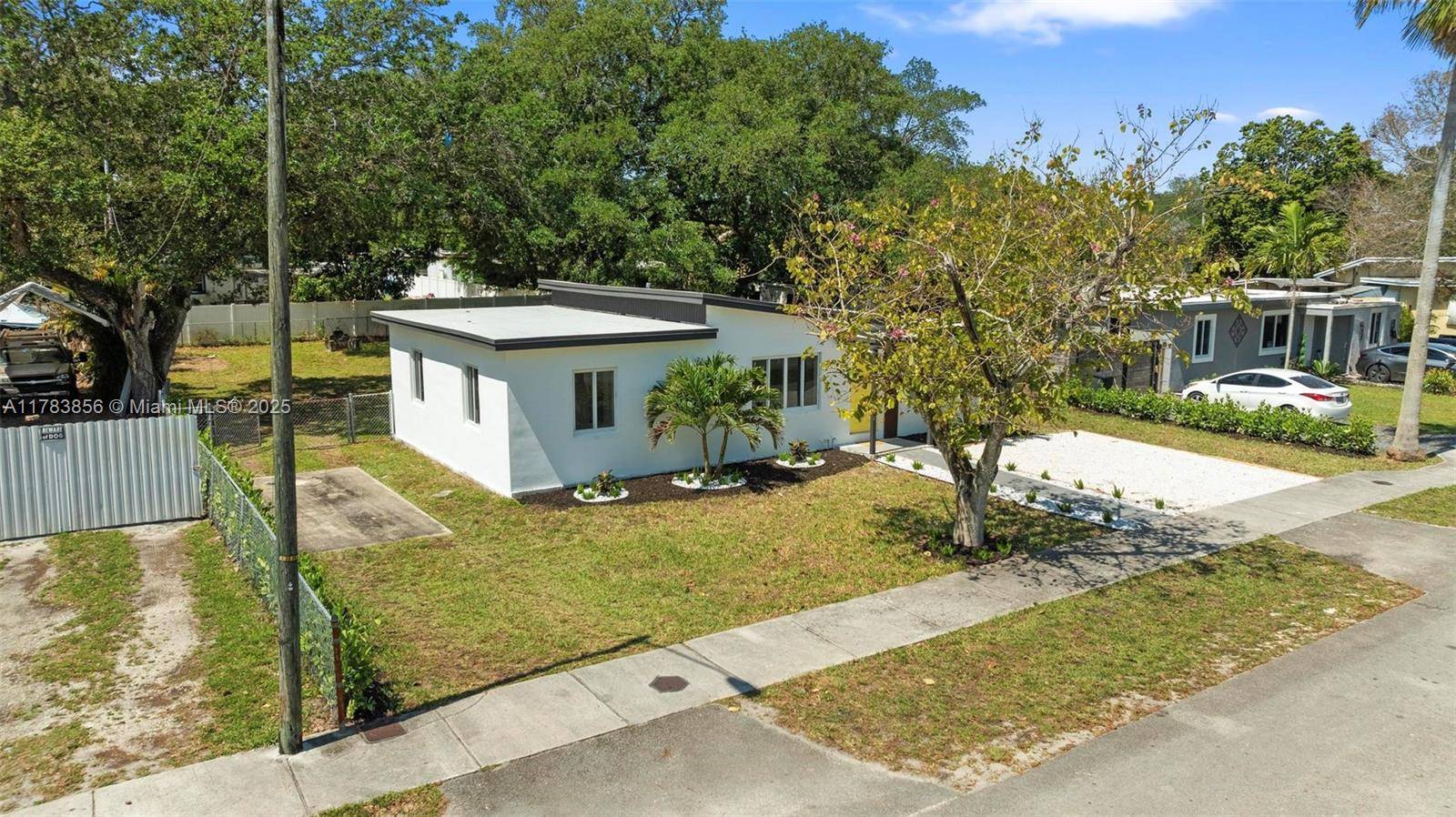 West Park, FL 33023,104 Allen Rd
