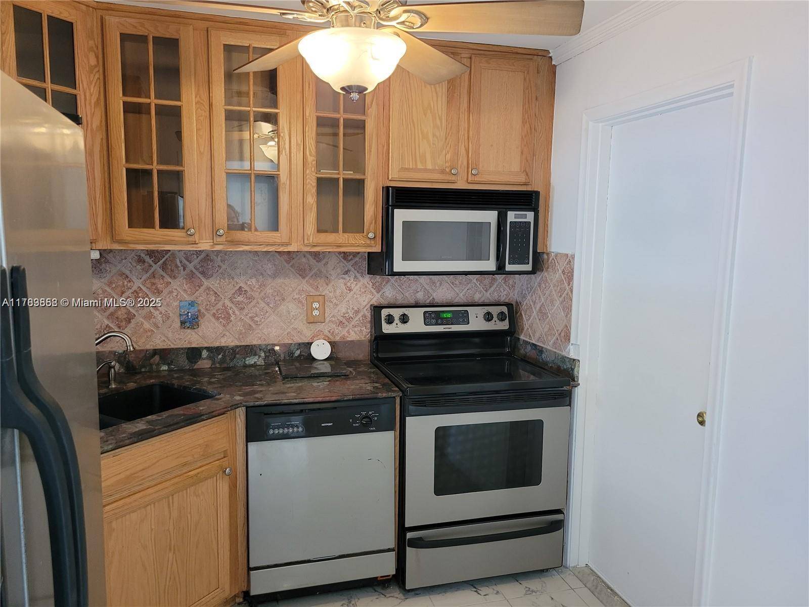 Plantation, FL 33317,4200 NW 3rd Ct #324