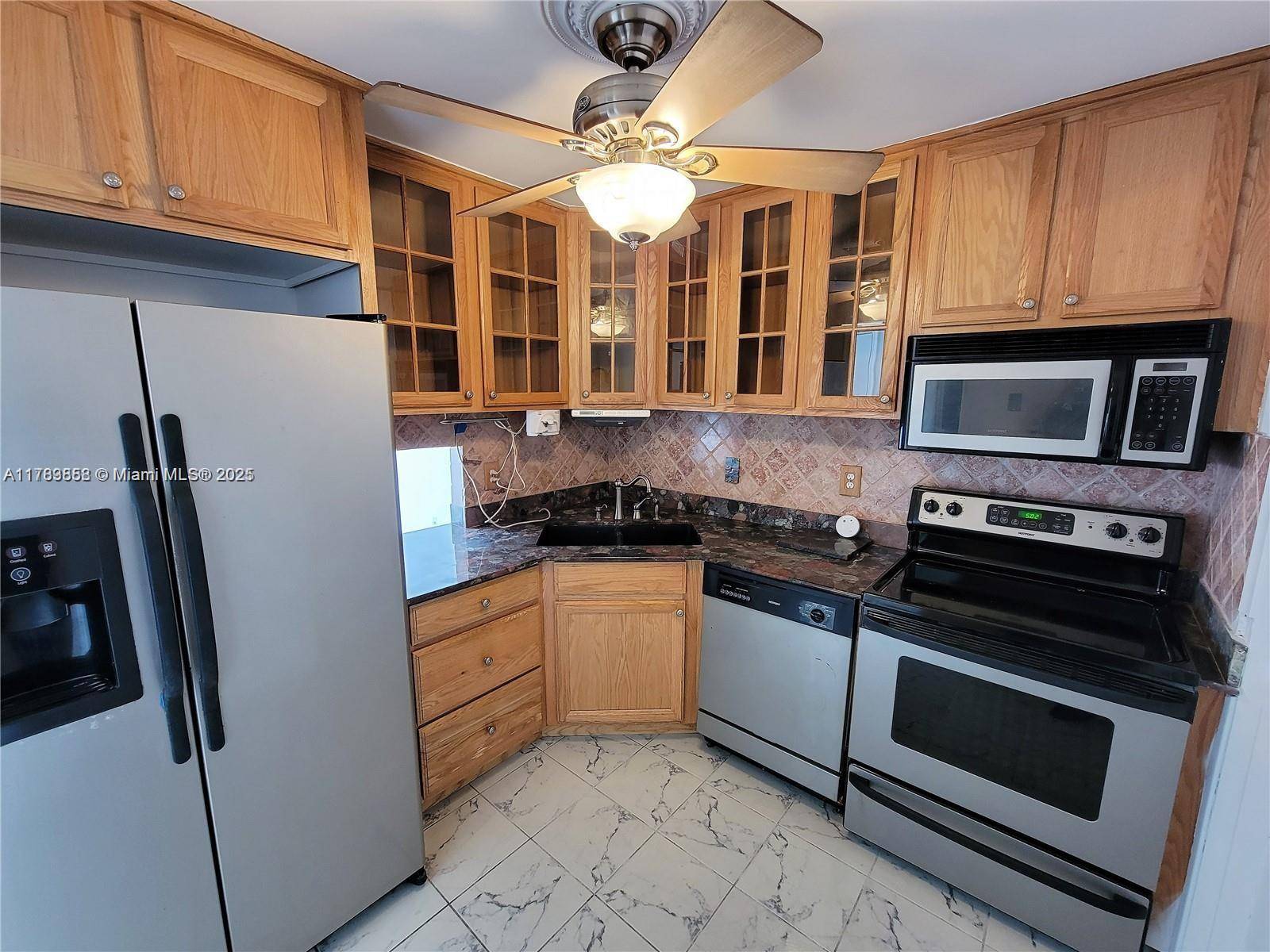 Plantation, FL 33317,4200 NW 3rd Ct #324