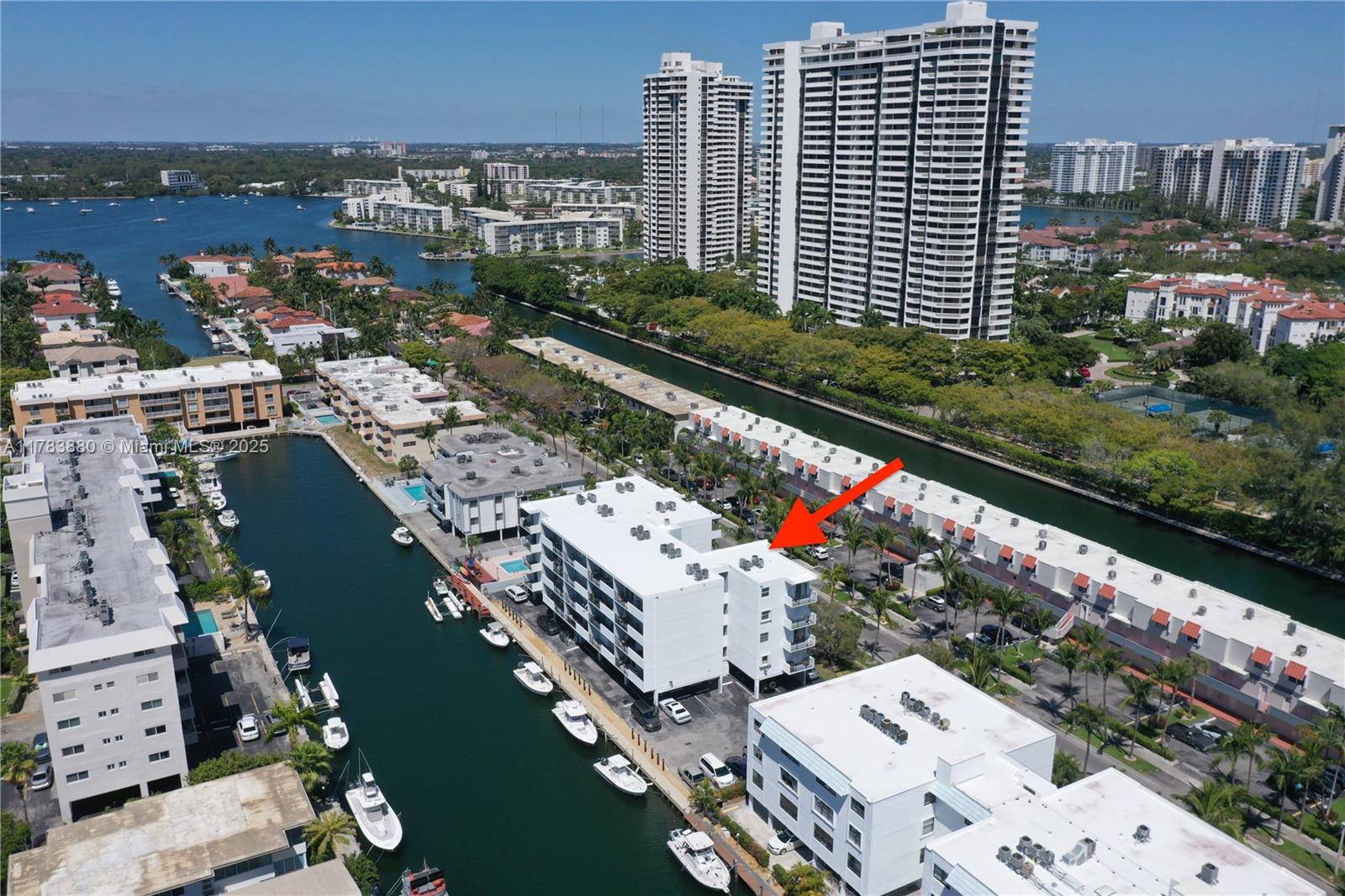 North Miami Beach, FL 33160,3642 NE 171st St #506