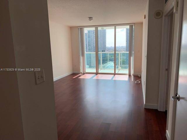 Miami, FL 33131,31 SE 5th St #2009