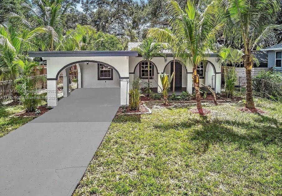 North Miami, FL 33161,936 NE 132nd St