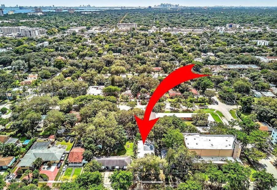 North Miami, FL 33161,936 NE 132nd St