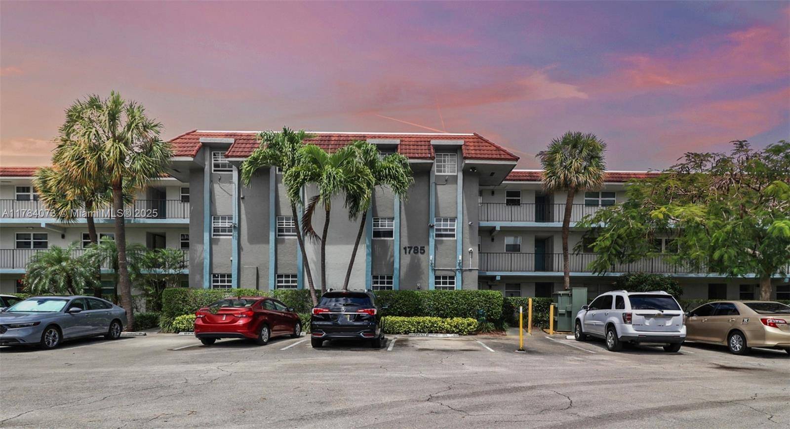 Fort Lauderdale, FL 33311,1785 N Andrews Sq #308E