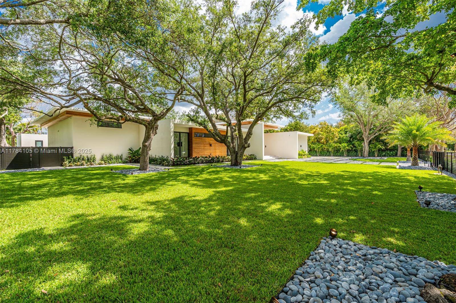 Pinecrest, FL 33156,7825 SW 128th St