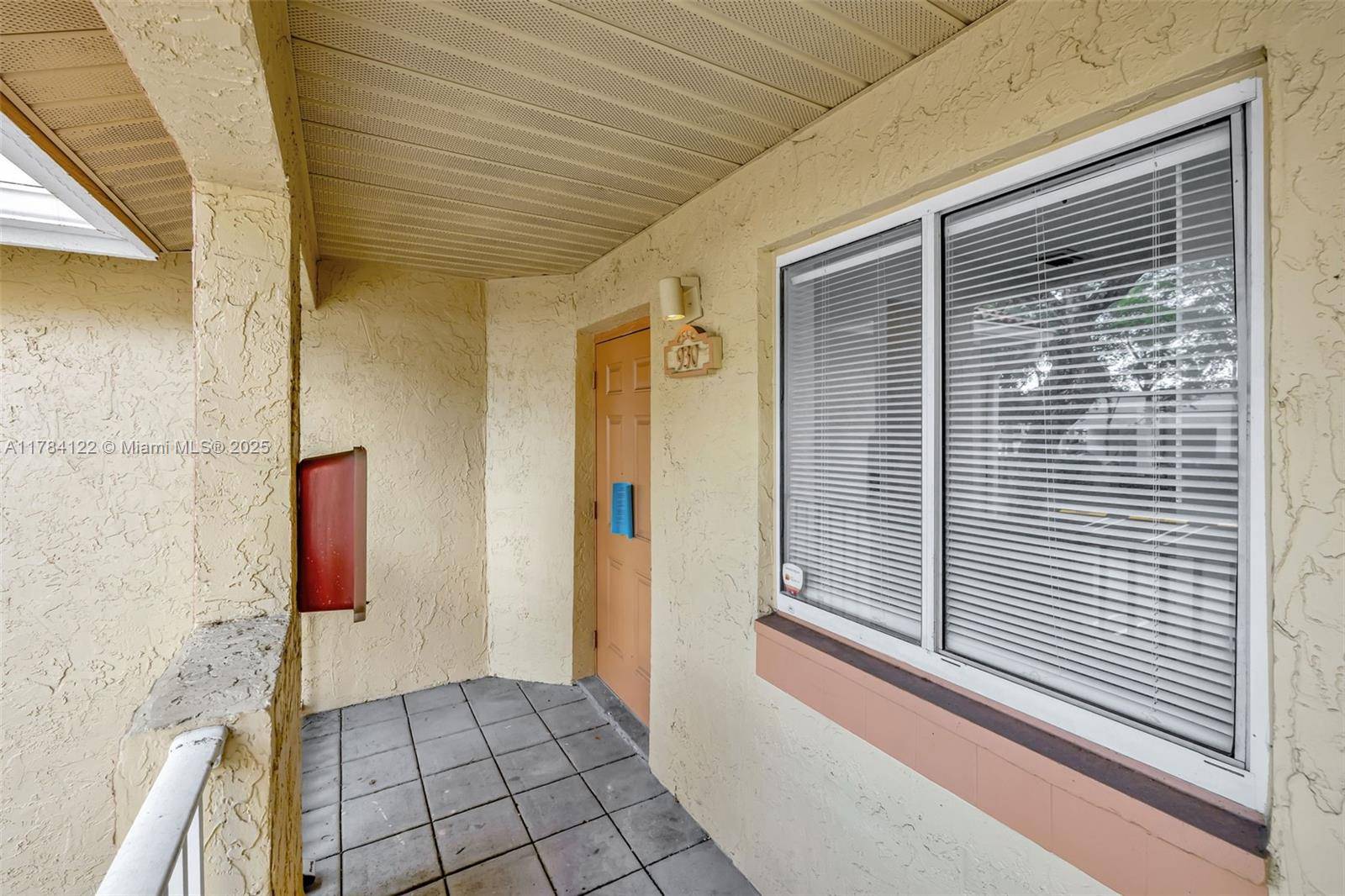 Coral Springs, FL 33071,930 Coral Club Dr #930