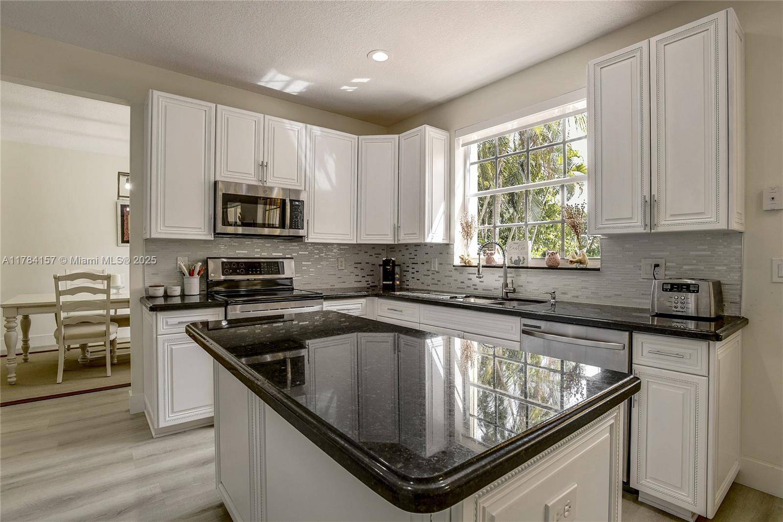 Weston, FL 33331,4322 Fox Ridge Dr