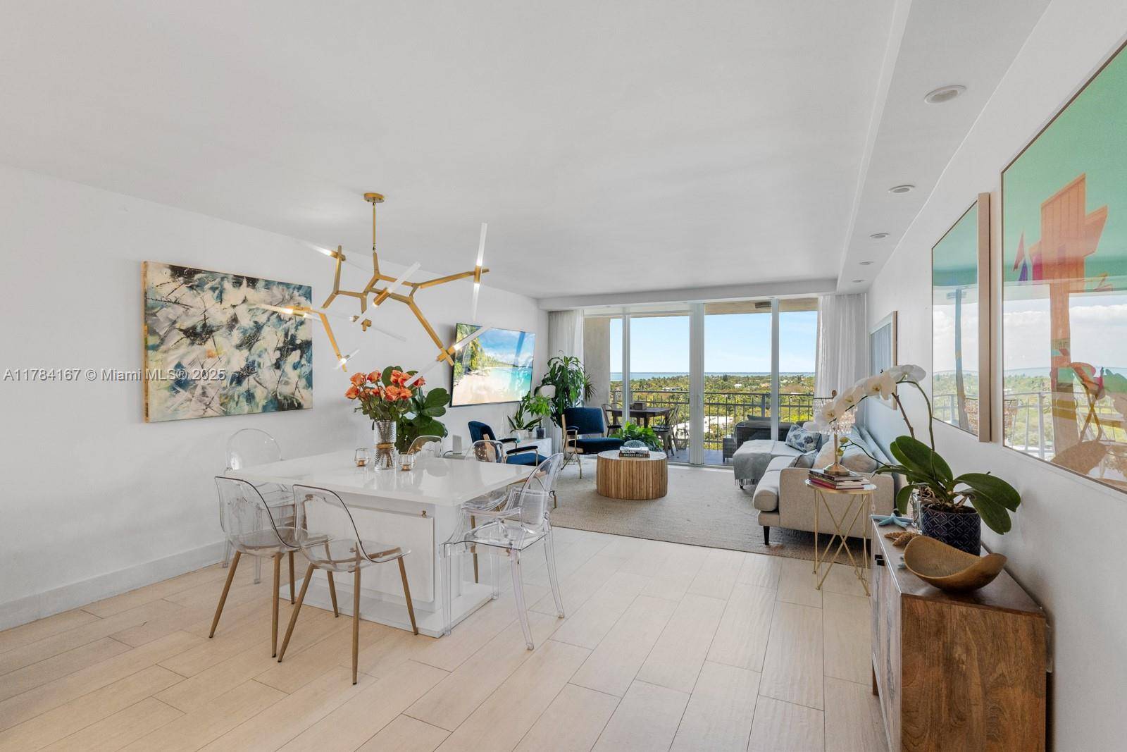 Key Biscayne, FL 33149,600 Grapetree Dr #10GN
