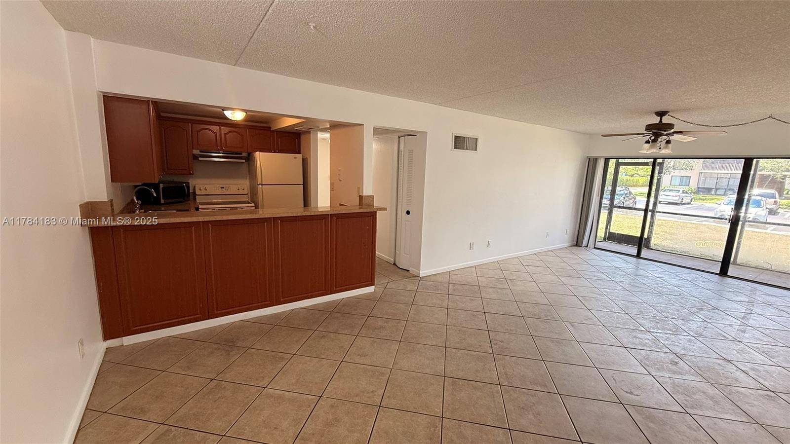 Hollywood, FL 33023,5855 Washington St #91