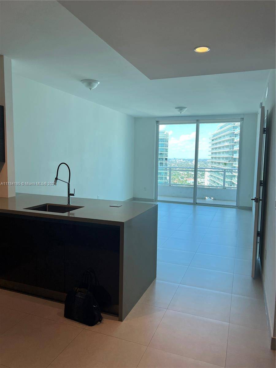Miami, FL 33131,1080 Brickell Ave #3307